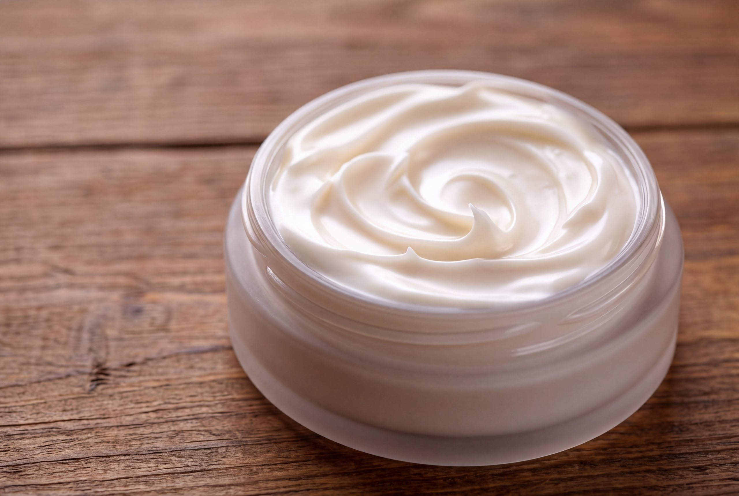 Global Skin Lightening Market: Growth and Risks