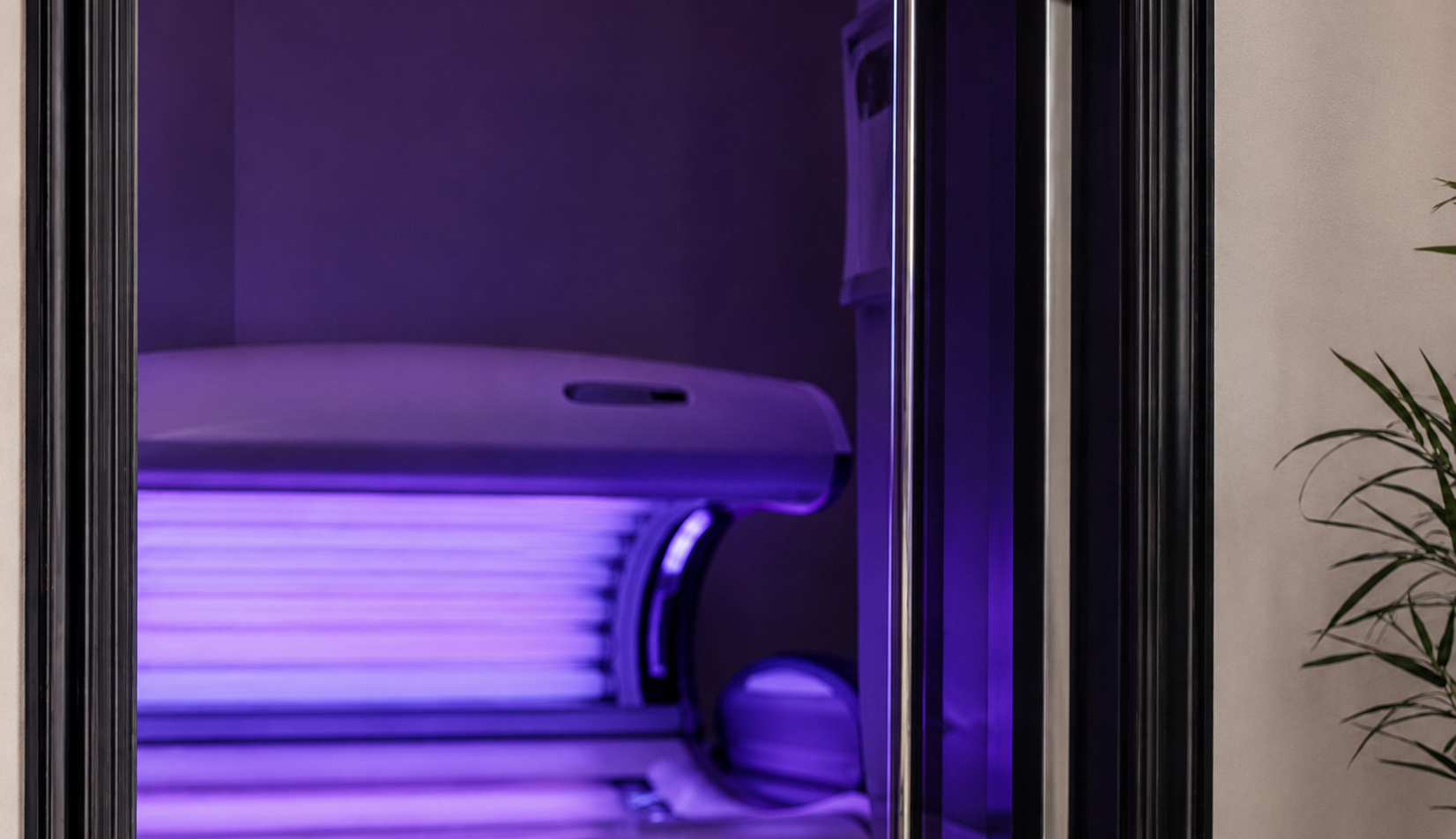 Learn the indoor tanning risks, skin cancer data, global laws, common myths, and safer sunless alternatives.